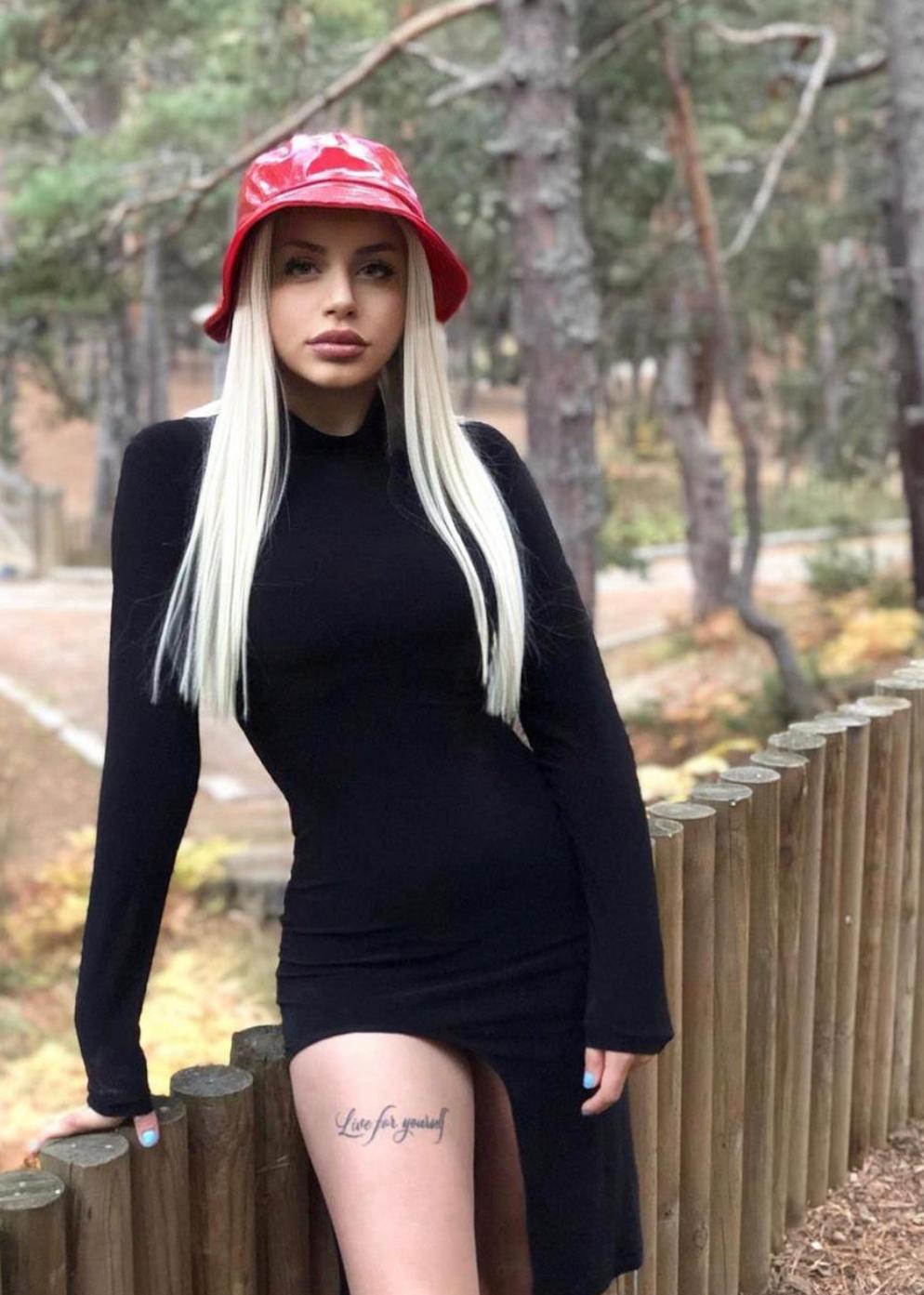 Ela Fatih Escort Bayan Fatih Escort Ela Fotoğrafı (3)
